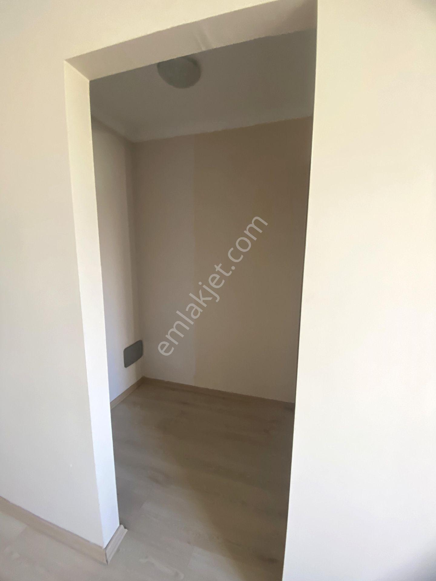 Remax Mid Bahçeli Evlerde Geniş Ve Ferah Kiralık 3+1 Daire - Görsel 15