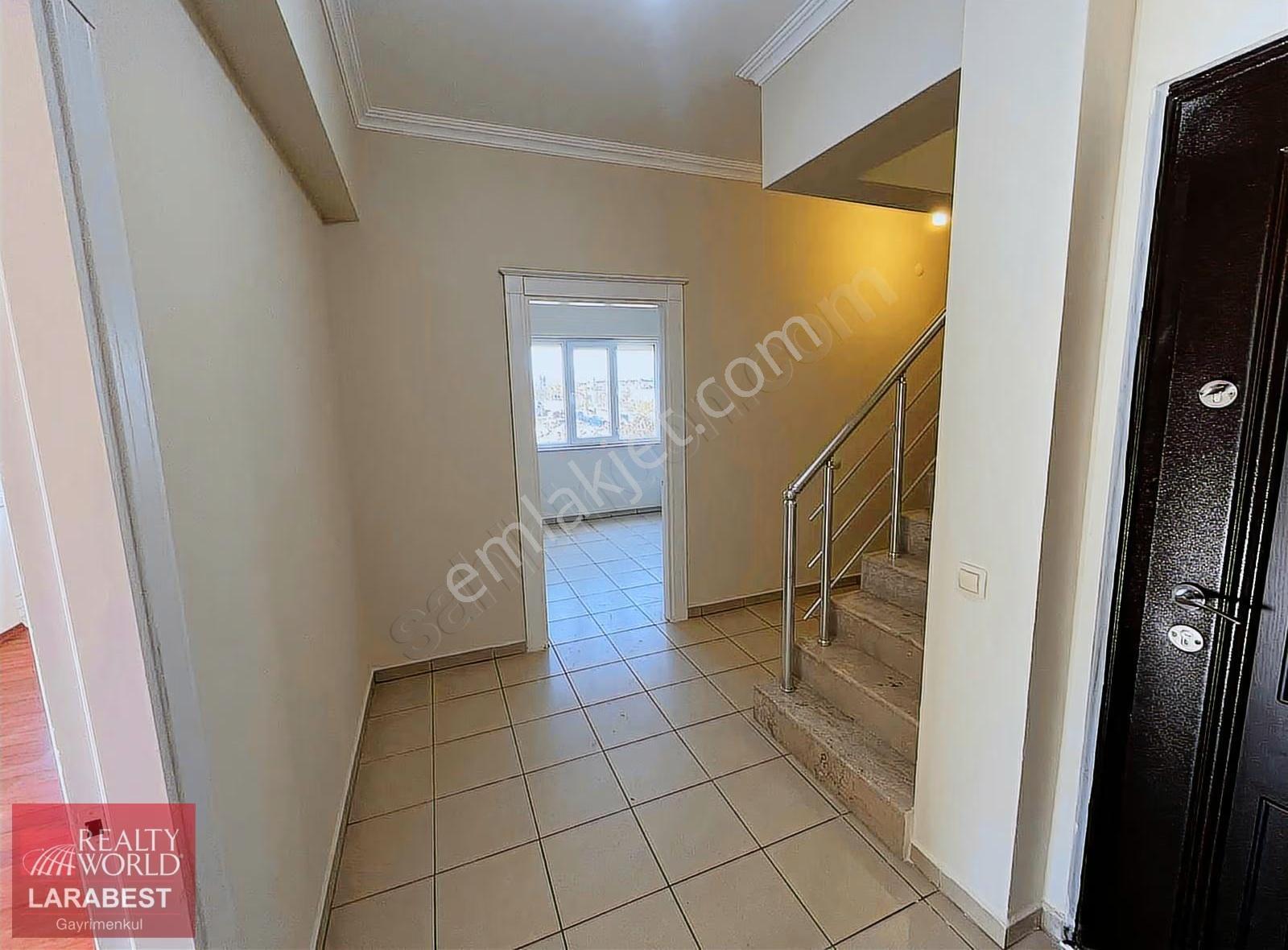 Güzeloba Martılı Bölgesinde Yeni Tadilat Yapılmış 4+1 Daire - Görsel 24