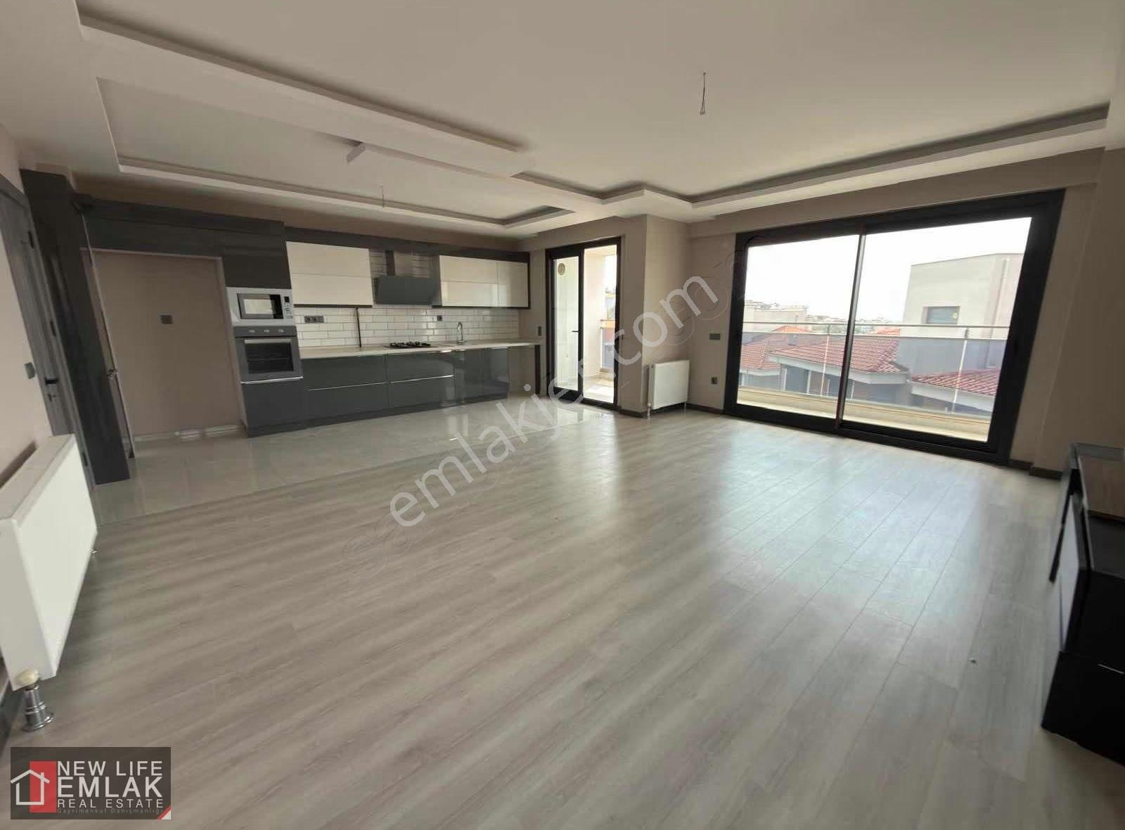 Kuşadası Kadınlar Denizinde Güvenlikli Sitede Kiralık Daire - Görsel 5