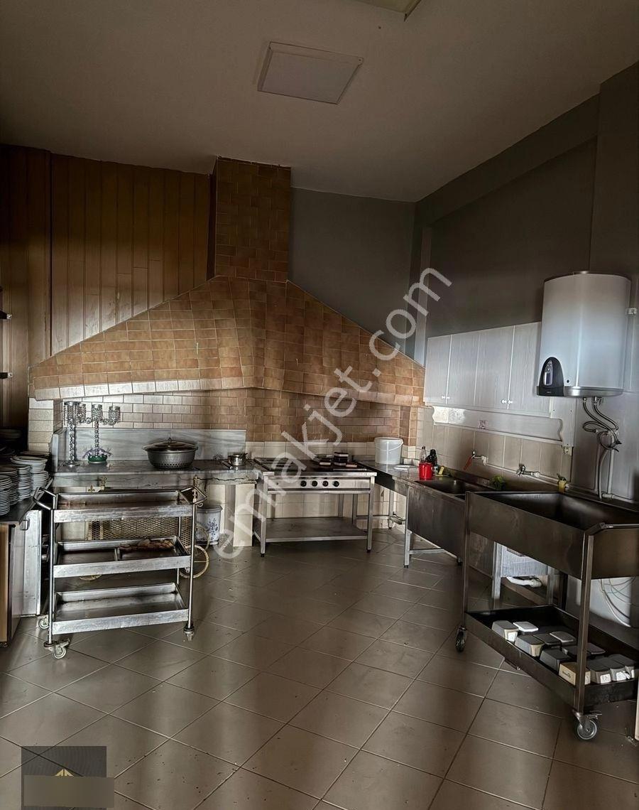 Tekirdağ Süleymanpaşa’da Kiralık Düğün Salonu / Restoran – Üst Katında 1+1 Daire – Ana Yol Üzerinde - Görsel 6