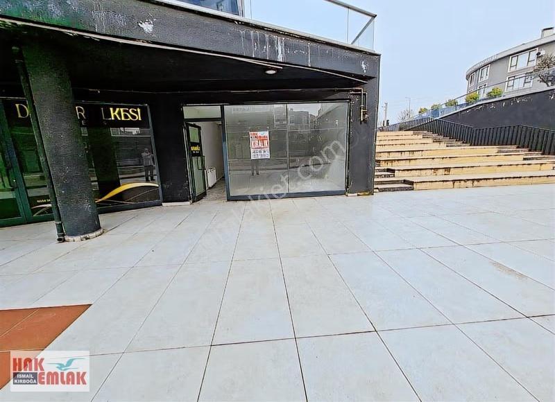 Hak Emlak'tan Yeni Mah.de Maidan 81 Sitesinde Kiralık Dükkan - Görsel 33