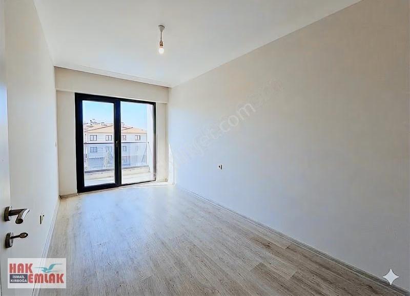 Hak Emlak'tan İstanbul Caddesi Üzerinde Satılık 1+1 Daire - Görsel 2