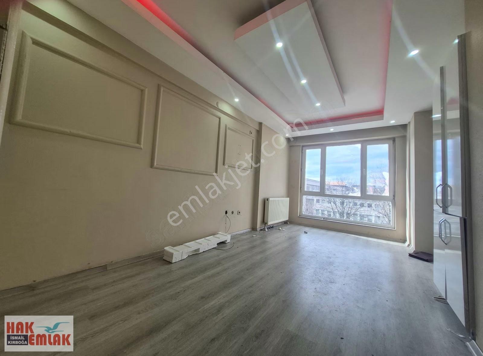Hak Emlak'tan Camikebir Mah.de Merkezde Kiralık 1+1 Ofis - Görsel 15
