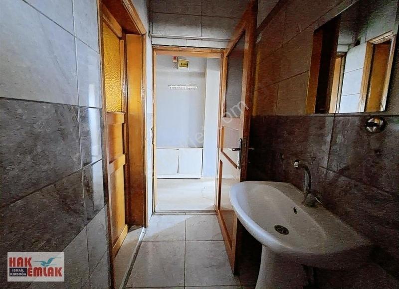 Hak Emlak'tan Fevziçakmak Mah Merkezi Konumda Kiralık 3+1 Daire - Görsel 14