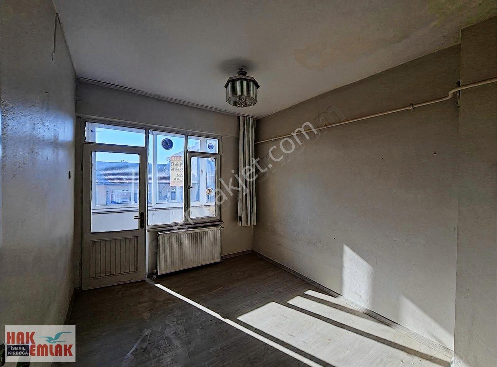 Hak Emlaktan Burhaniye Mah.de Şehir Merkezinde Kiralık 3+1 Daire - Görsel 27