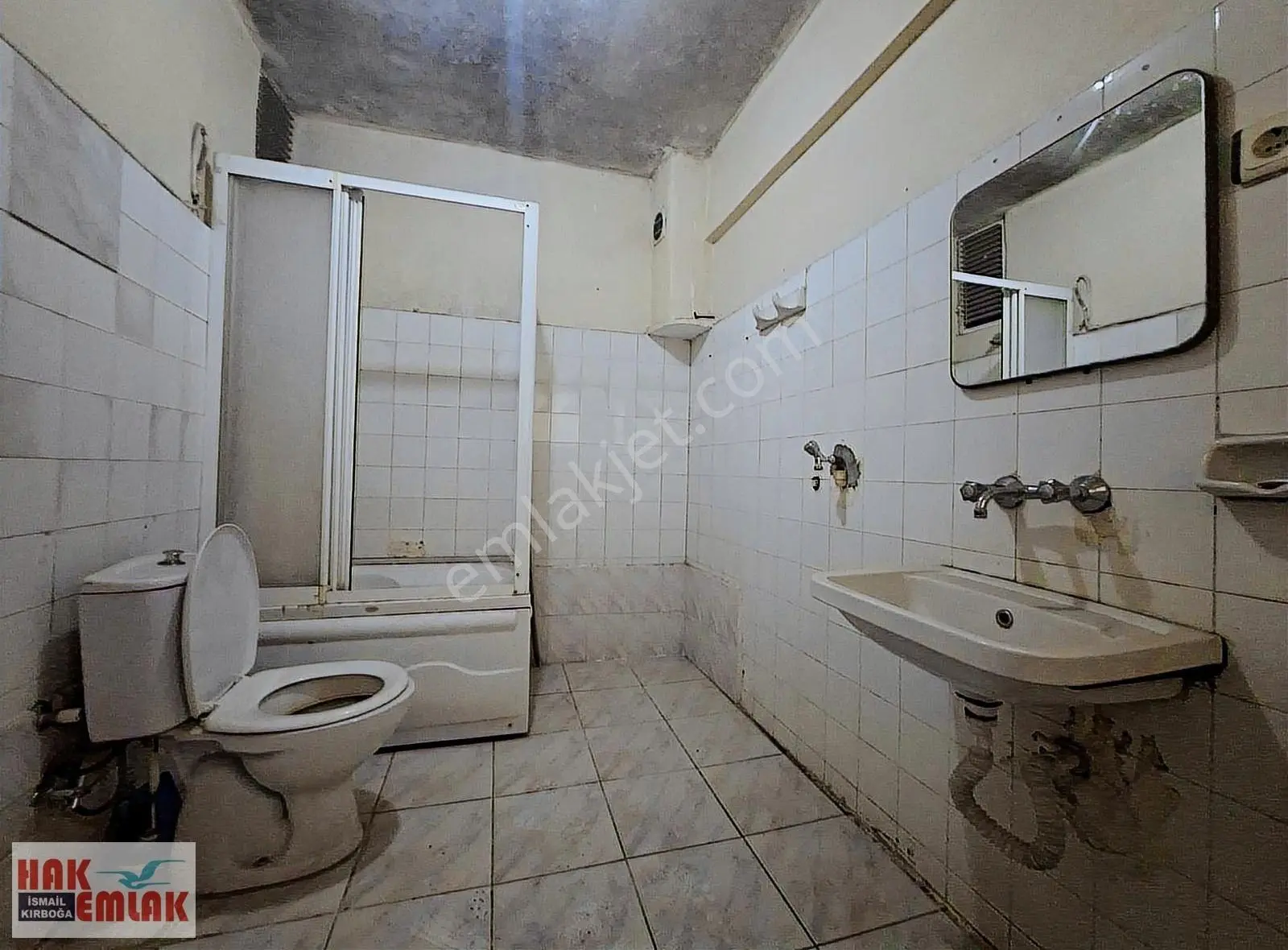 Hak Emlaktan Burhaniye Mah.de Şehir Merkezinde Kiralık 3+1 Daire - Görsel 30
