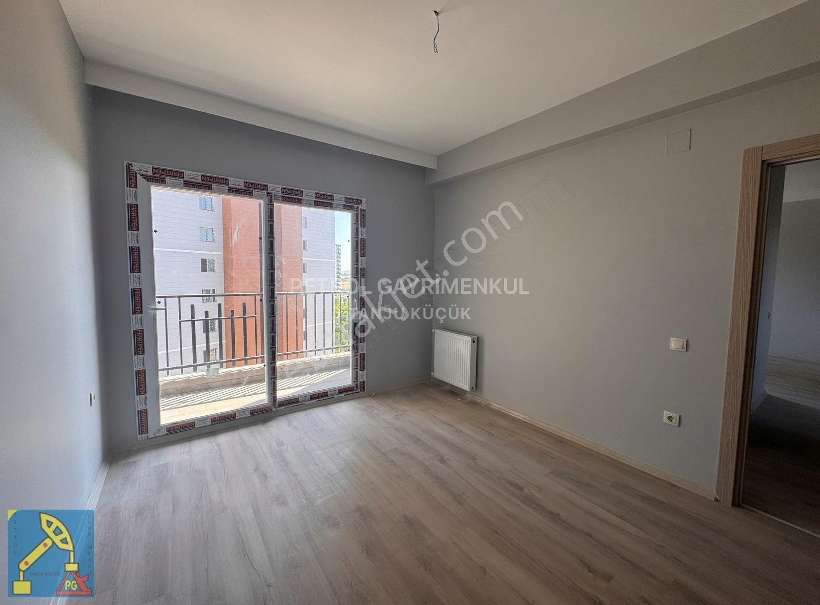 Erdemli Çeşmeli Deniz 100 Metre 1+1 70m2 Satılık Olimpik Havuzlu - Görsel 8