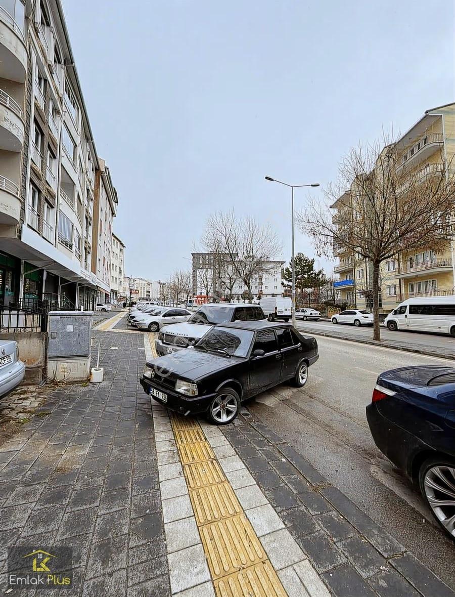 Emlak Plus 'tan Ana Caddede Muhteşem Konumda Kupon Dükkan - Görsel 2
