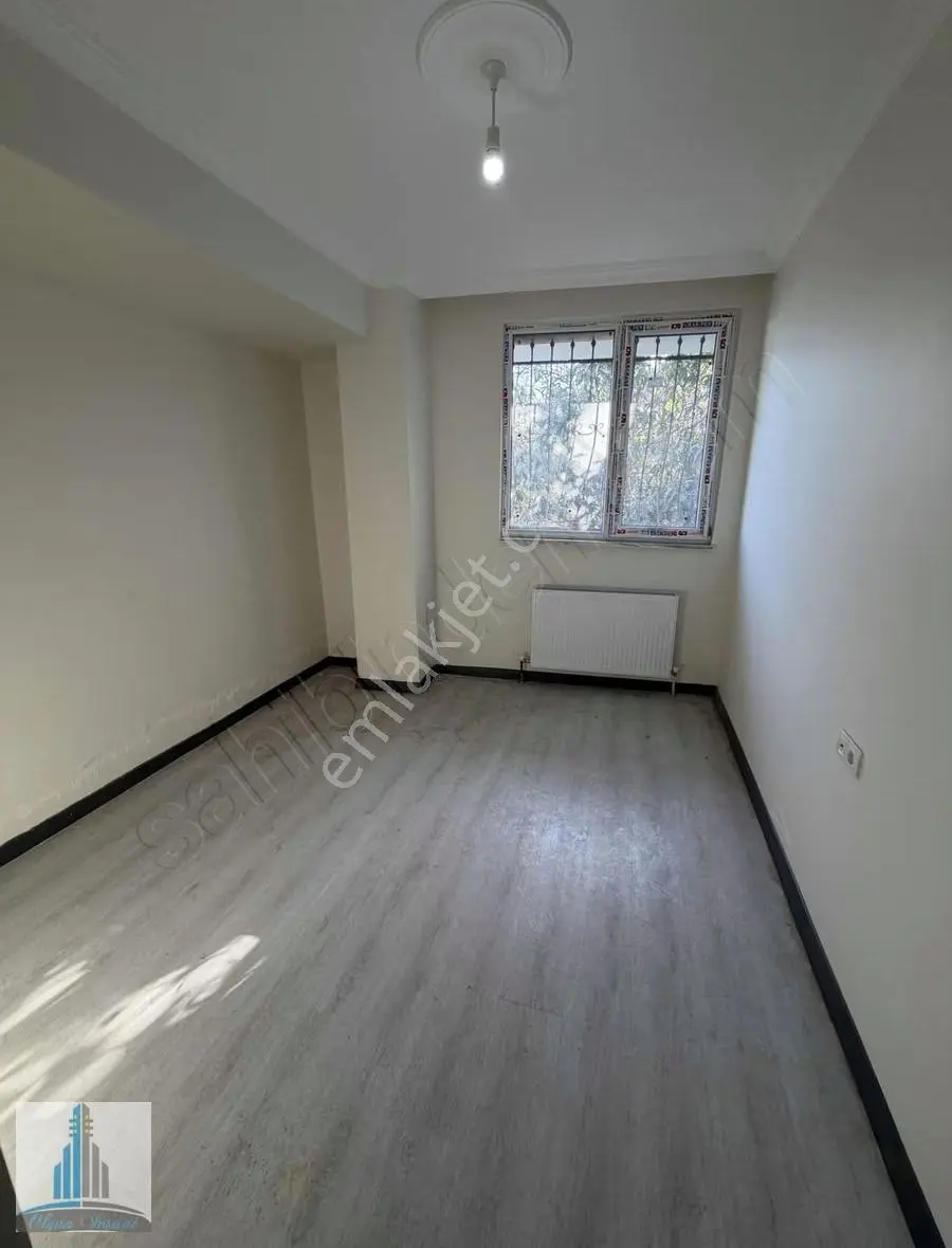 Başakşehir Güvercintepe Acil Satılık 1+1 Yüksek Bahçe Kat - Görsel 4