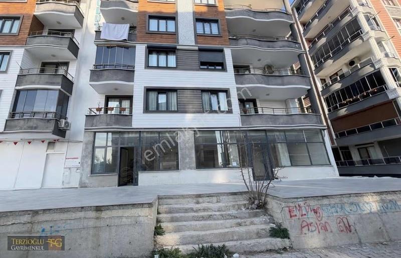 Terzioğlu'ndan Kadıköyde 146 Metre Kare Satılık Dükkan