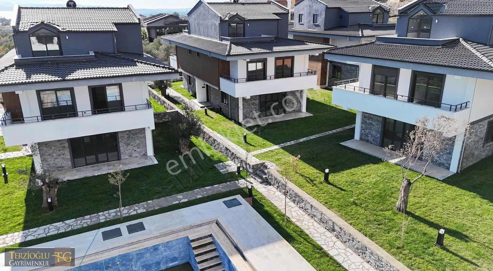 Terzioğlu'ndan Güre De Havuzlu Sitede Kiralık 3+1 Deluxe Villa - Görsel 11
