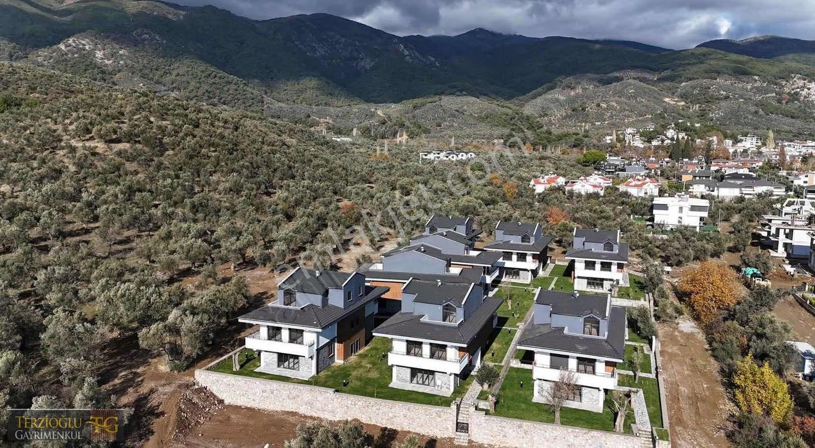 Terzioğlu'ndan Güre De Havuzlu Sitede Kiralık 3+1 Deluxe Villa - Görsel 8