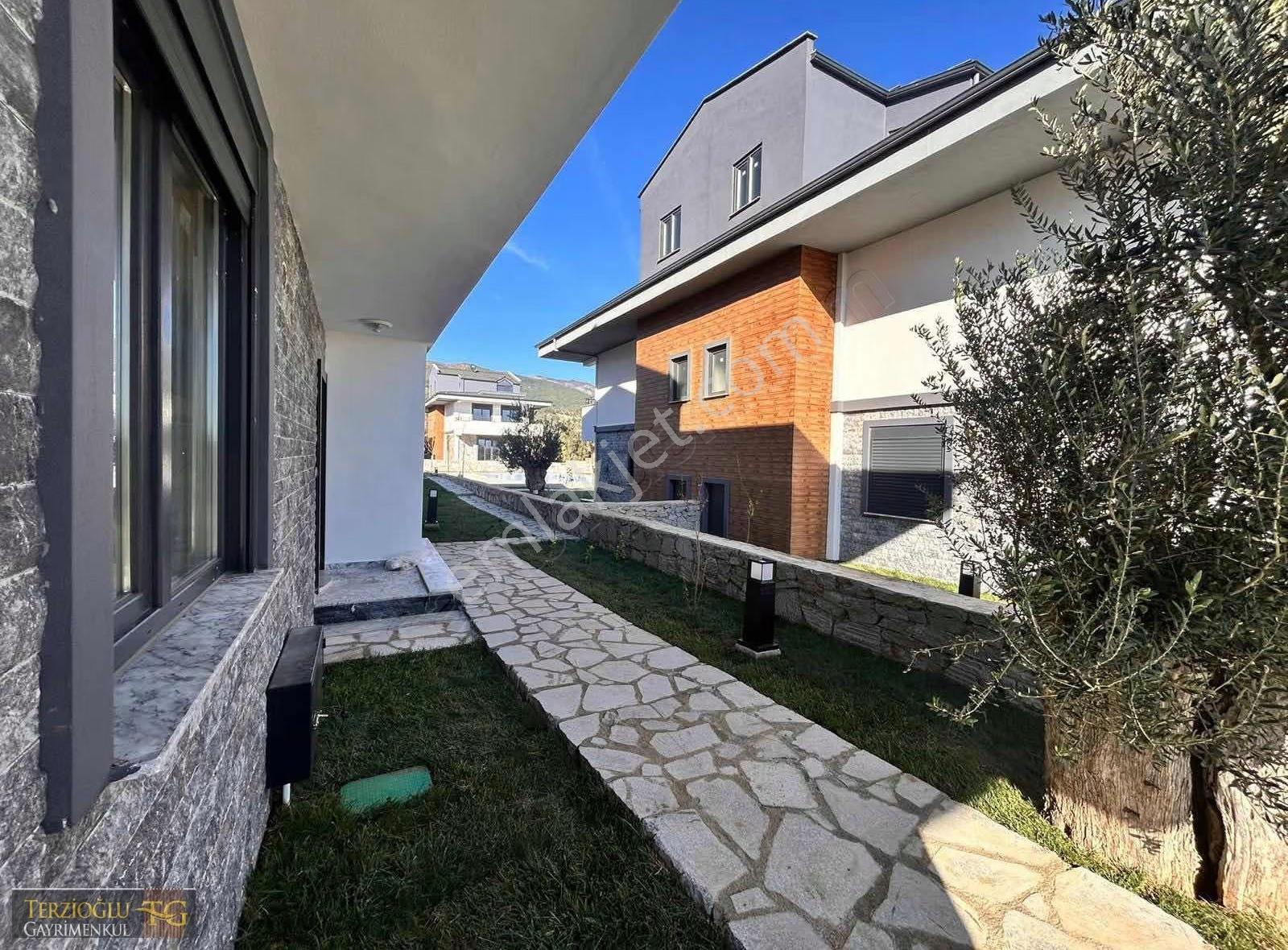 Terzioğlu'ndan Güre De Havuzlu Sitede Kiralık 3+1 Deluxe Villa - Görsel 26