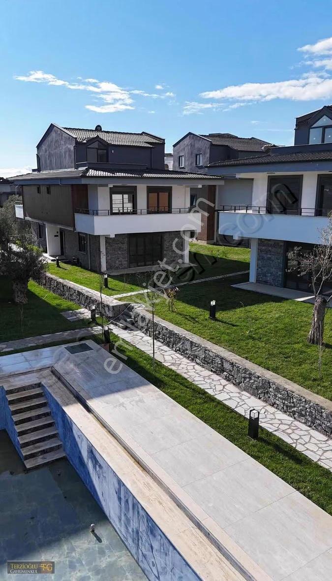Terzioğlu'ndan Güre De Havuzlu Sitede Kiralık 3+1 Deluxe Villa - Görsel 12