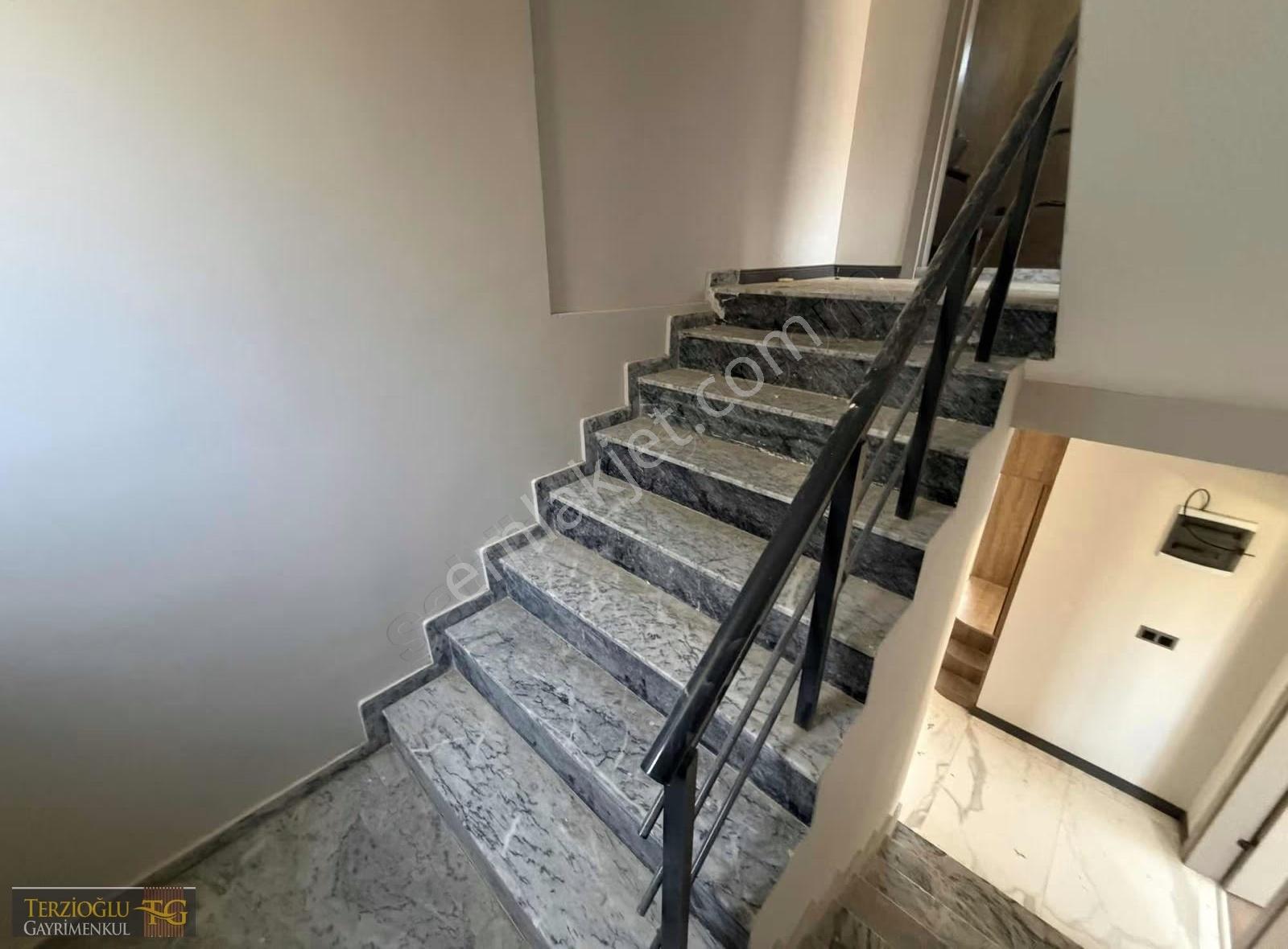 Terzioğlu'ndan Güre De Havuzlu Sitede Kiralık 3+1 Deluxe Villa - Görsel 33