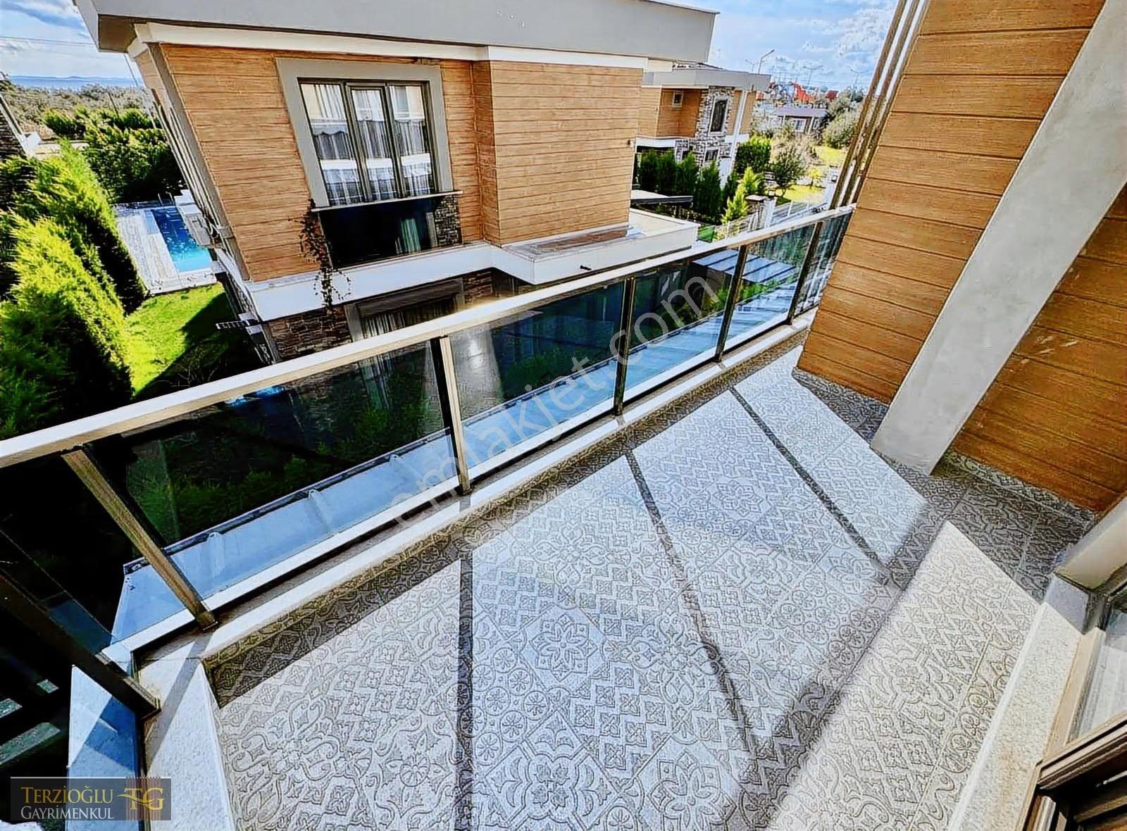 Terzioğlu'ndan Havuzlu Site İçinde 3+1 Bağımsız Lüks Villa - Görsel 19