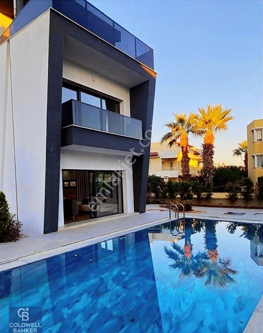 Antalya Belek Comfort Town Site İçi Satılık 4+1 Villa
