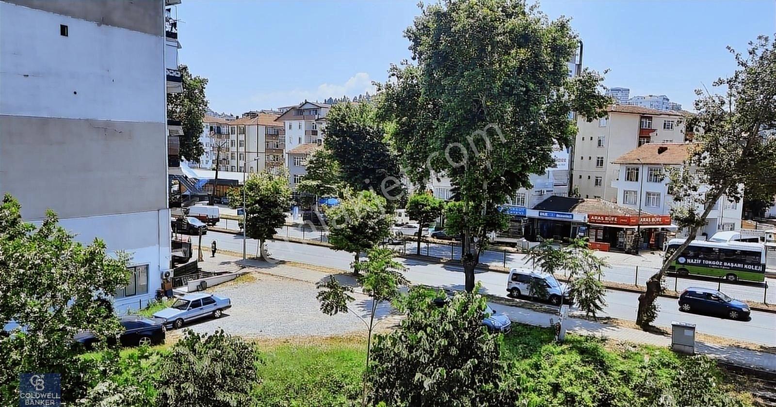 Gölcük Donanma'da Anayola Cephe Satılık Daire - Görsel 22