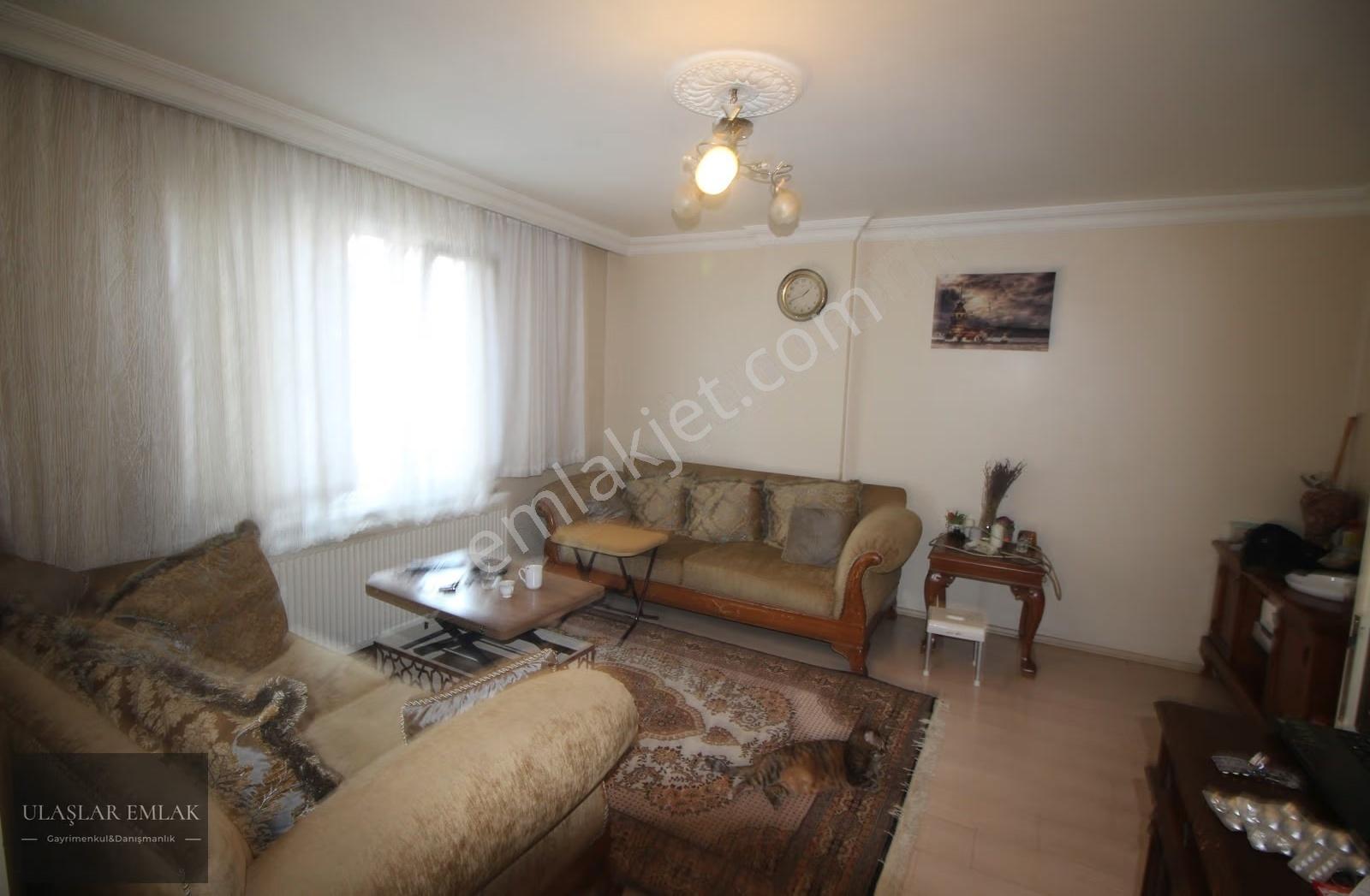 Ümraniye Site Mah. 2+1 85 M2 Satılık Arakat Daire
