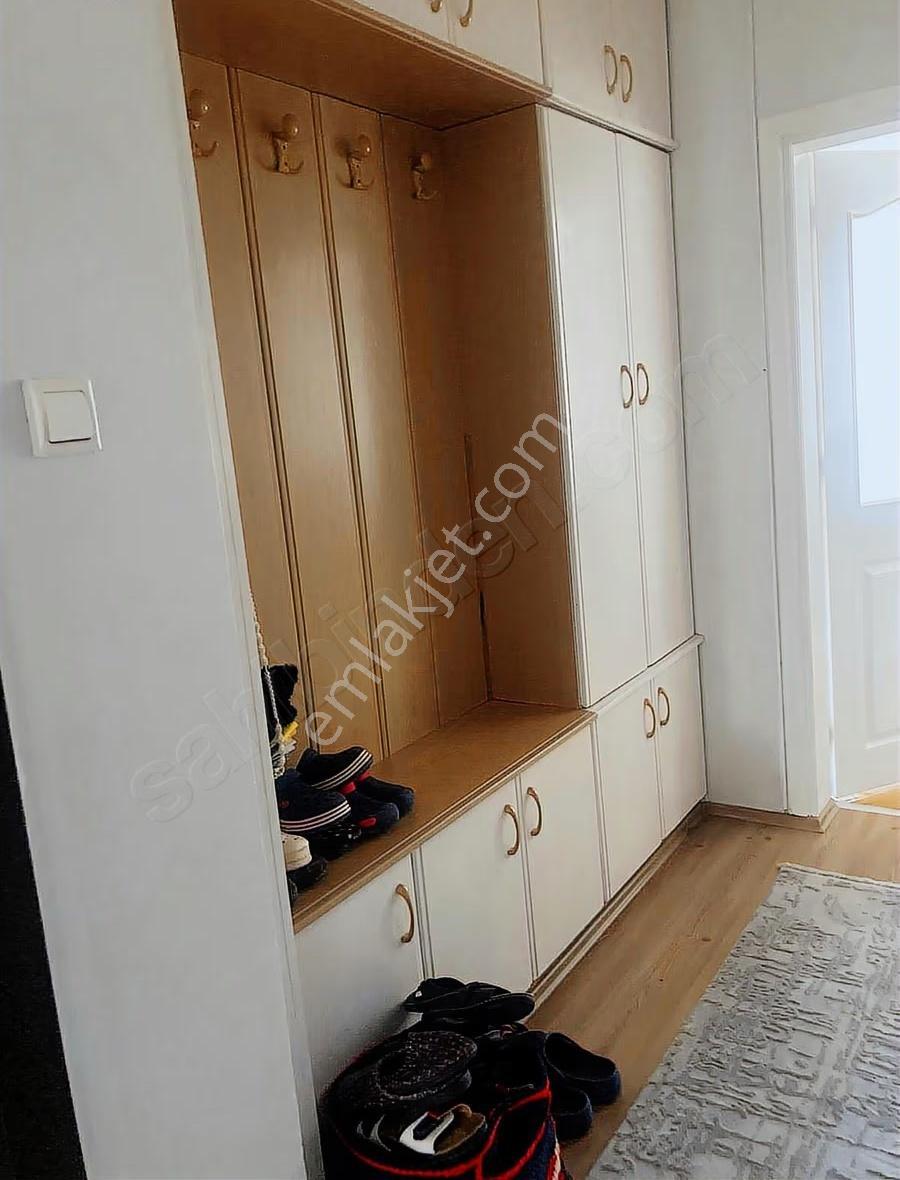 Şeref Caddesi 3+1 130 M2 Ana Cadde Mükemmel Konumda - Görsel 2