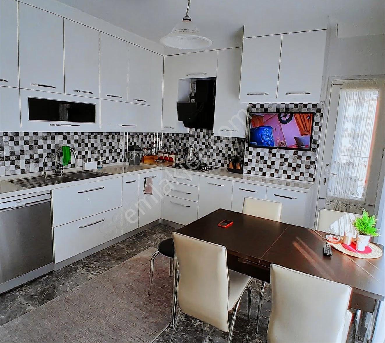 Şeref Caddesi 3+1 130 M2 Ana Cadde Mükemmel Konumda - Görsel 29