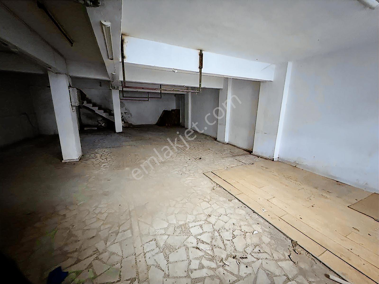 Arıkoğullarından Uğurmumcu Mahallesi Bodrum Kat Dükkan 90m2