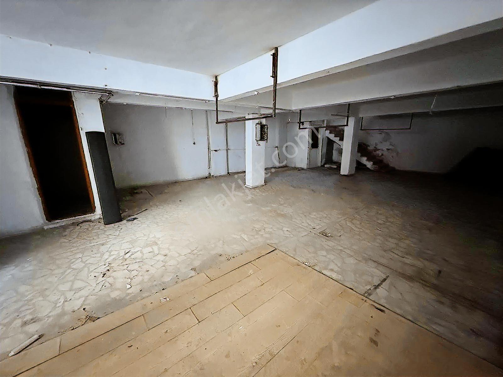 Arıkoğullarından Uğurmumcu Mahallesi Bodrum Kat Dükkan 90m2 - Görsel 3