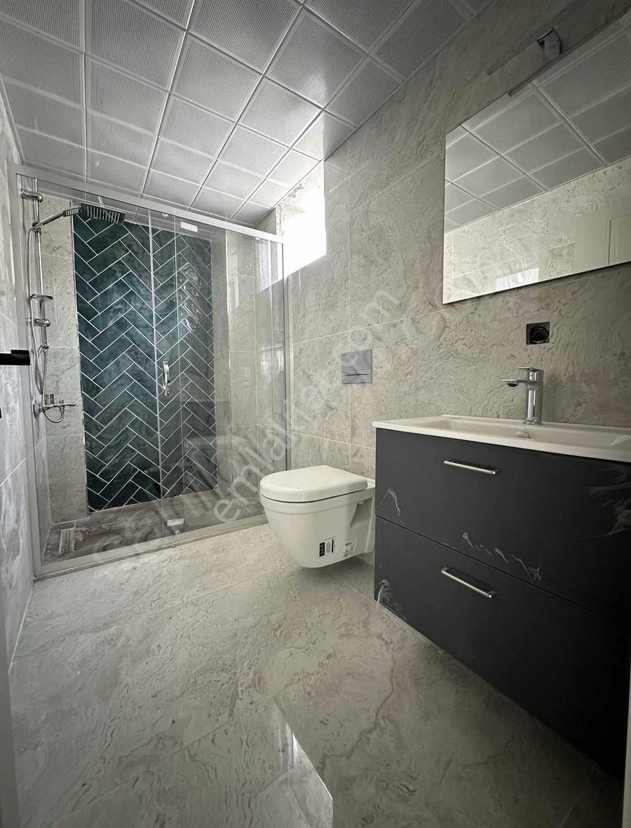 En Çok Aranan Mevkiide Şehirin İçinde Müstakil Villa Bahçe Teras - Görsel 7