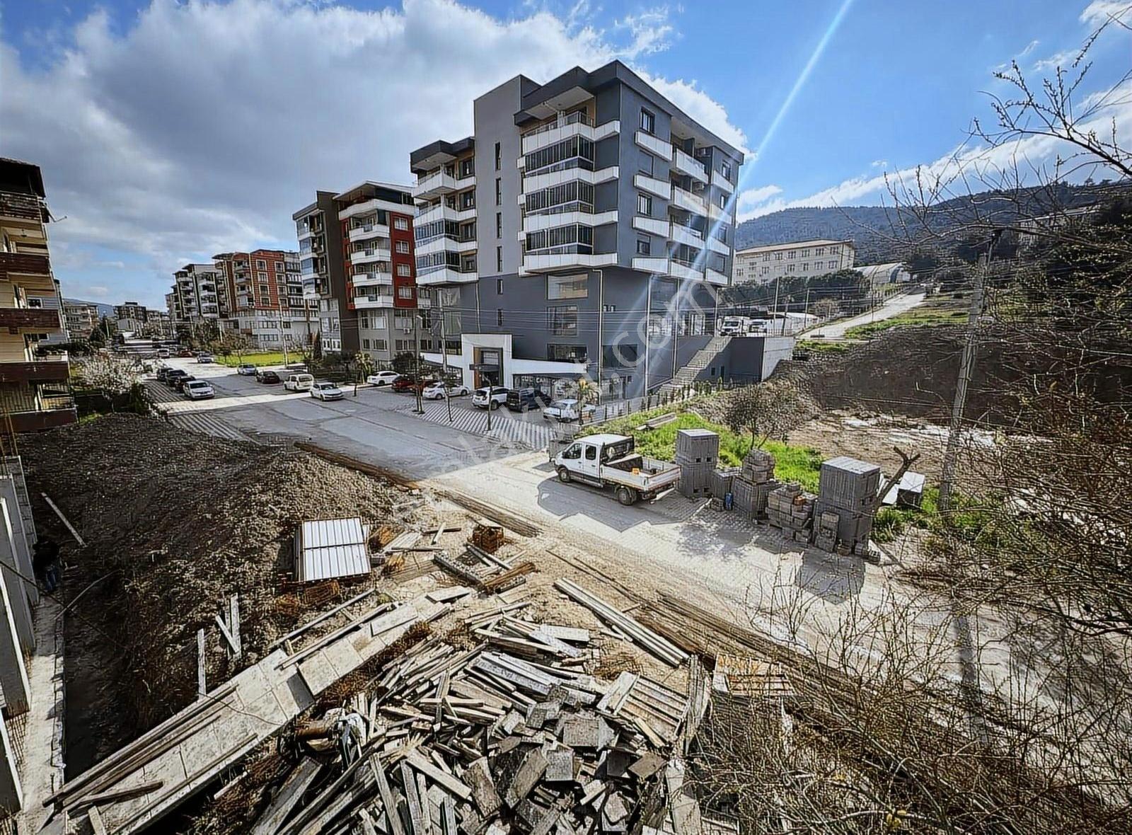Gözfer Hastanesi Dibinde Saygılı Caddesi Üzeri Arakat - Görsel 19