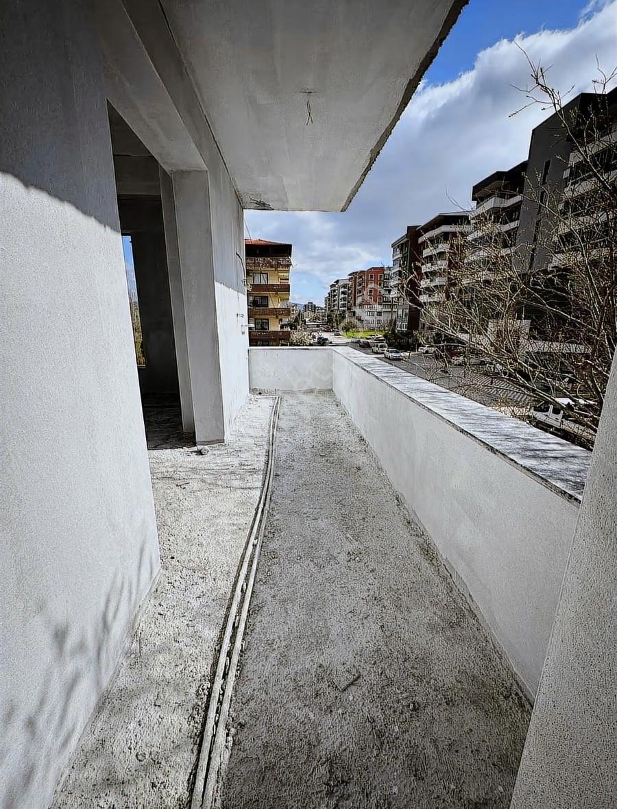 Gözfer Hastanesi Dibinde Saygılı Caddesi Üzeri Arakat - Görsel 23