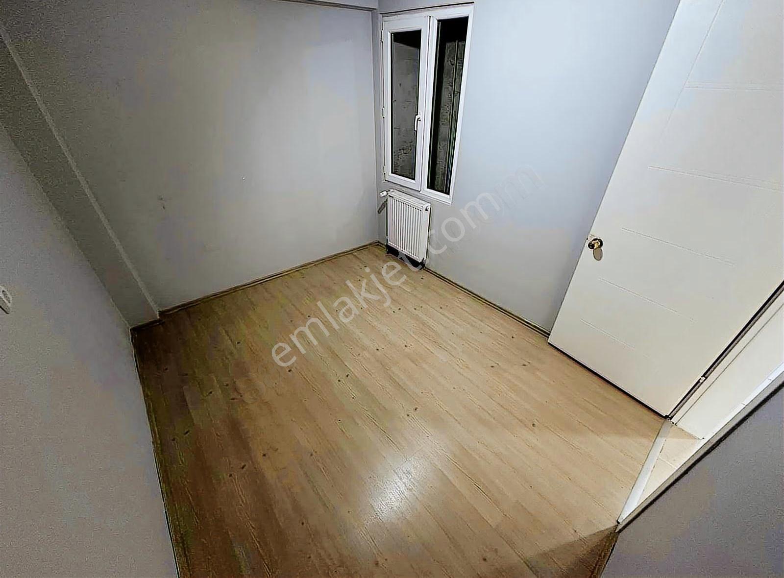 Cuma Pazarında Mehmetakif İlkokuluna Cephe 3+1 Ara Kat 10 Yıllık - Görsel 35