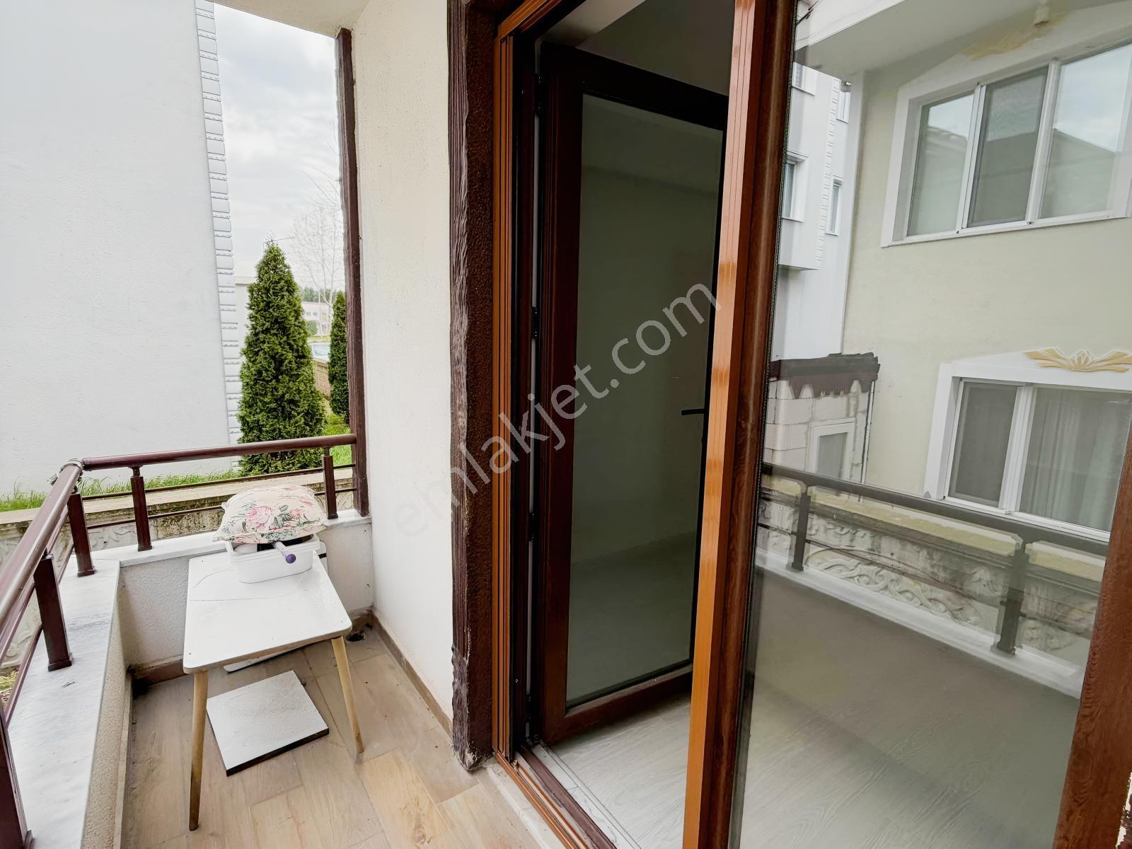 Erenler Kiralık 2+1 Daire Ebevyn Banyolu Kapalı Mutfak Remax Ay - Görsel 9