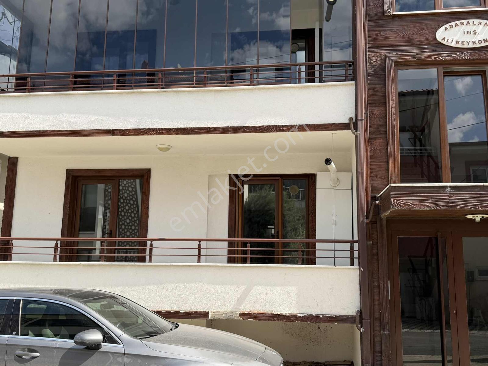 Erenler Kiralık 2+1 Daire Ebevyn Banyolu Kapalı Mutfak Remax Ay - Görsel 15