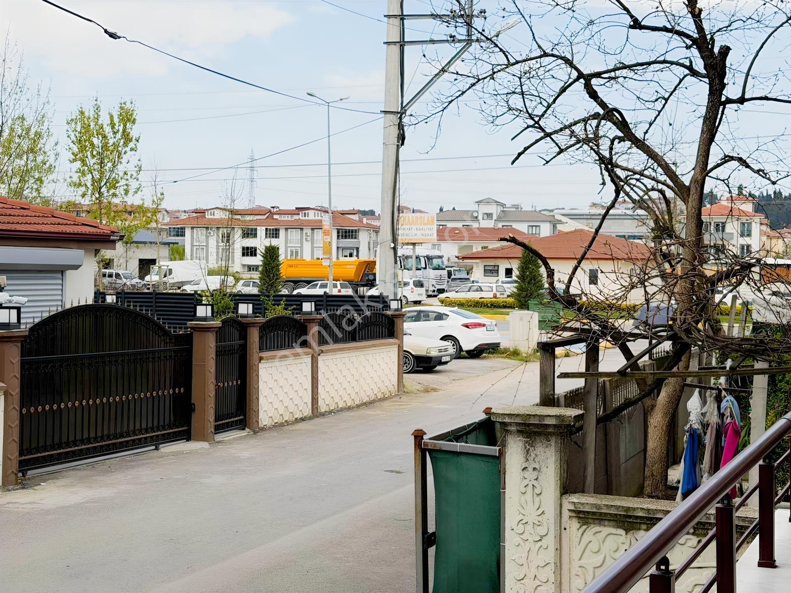 Erenler Kiralık 2+1 Daire Ebevyn Banyolu Kapalı Mutfak Remax Ay - Görsel 26