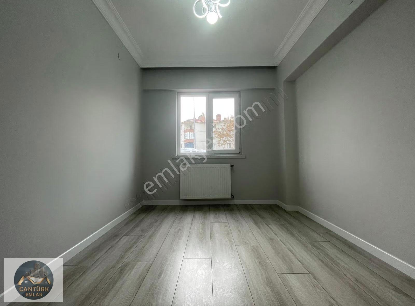 Pursaklar'da Full Yapılı Güney Cephe Merkezi Konumda 3+1 Daire - Görsel 27