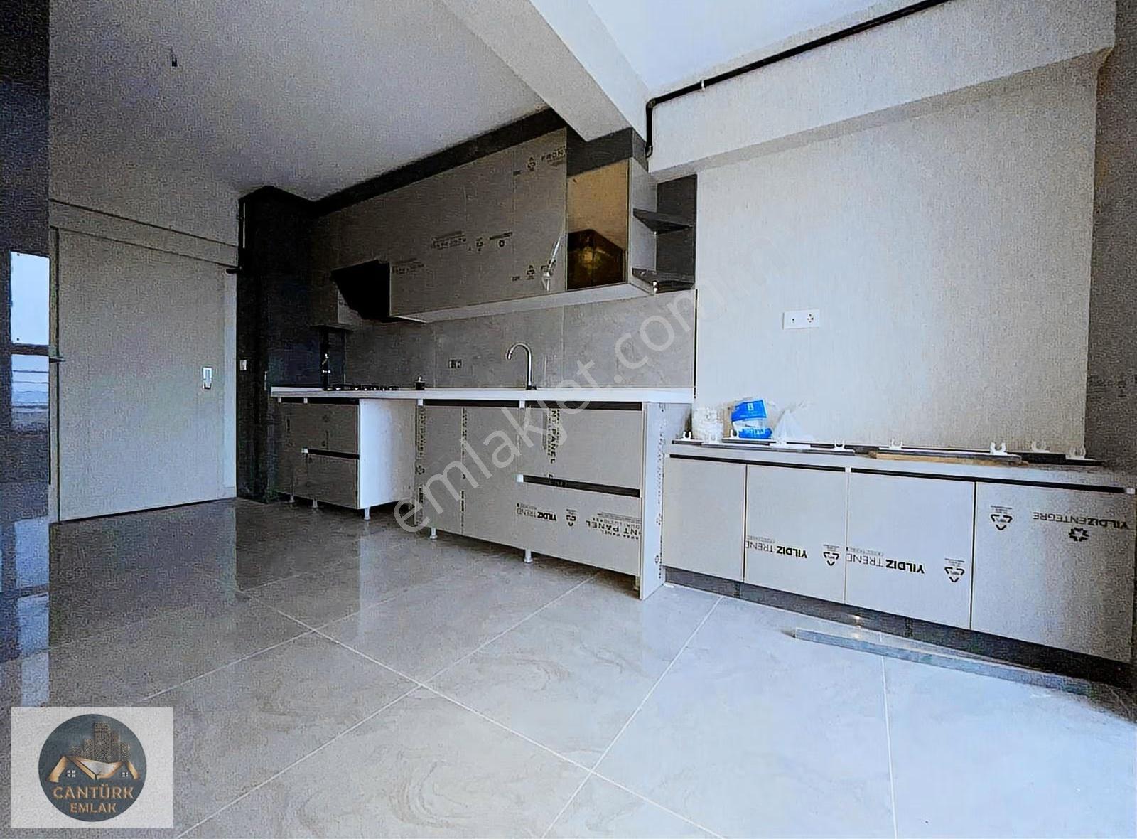 *pursaklar'da Cadde Üzerinde Site İçerisinde 2+1 Sıfır Daire*