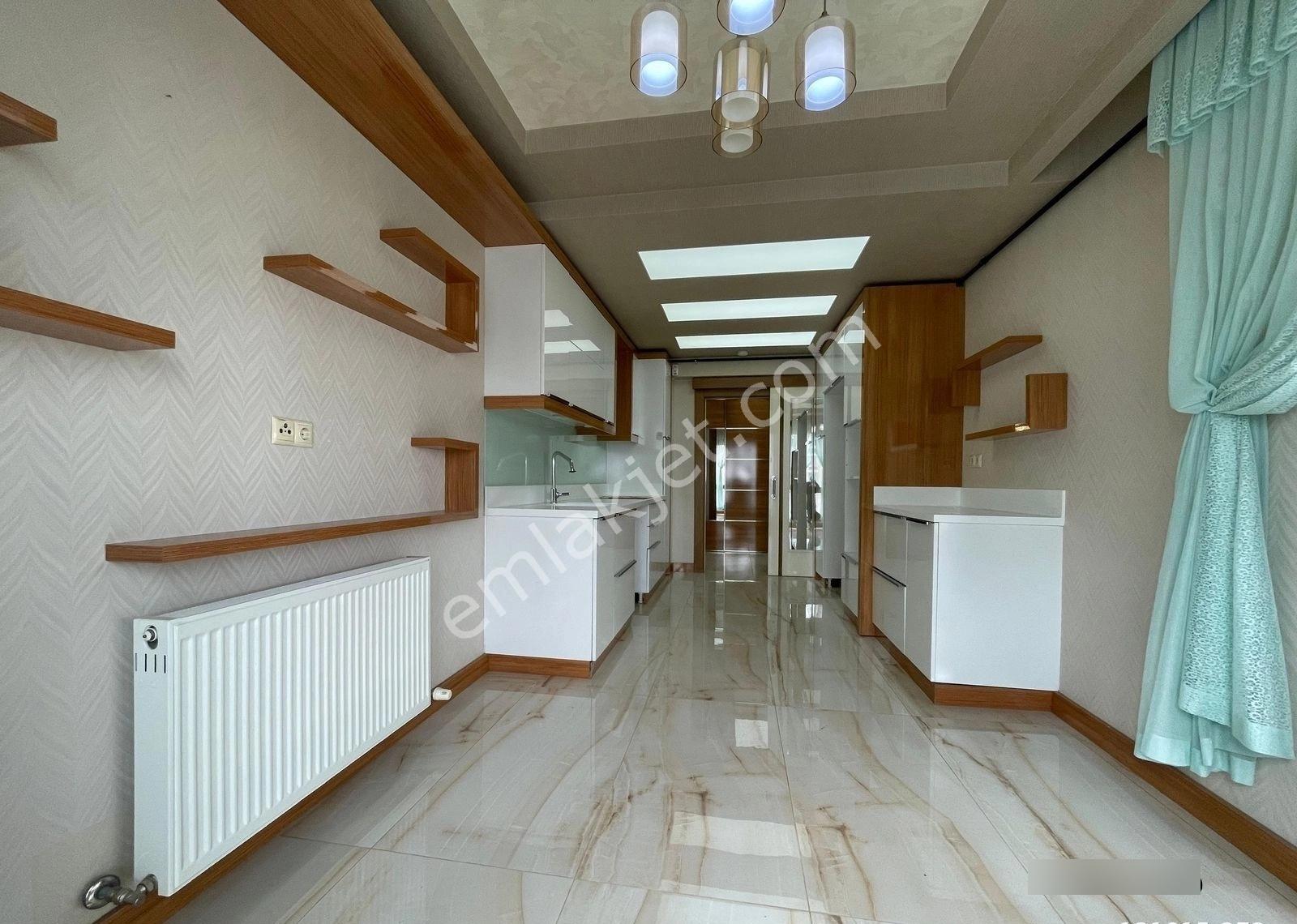 *pursaklar Devlet Hastanesi Karşısında 4+1 Lux Daire*