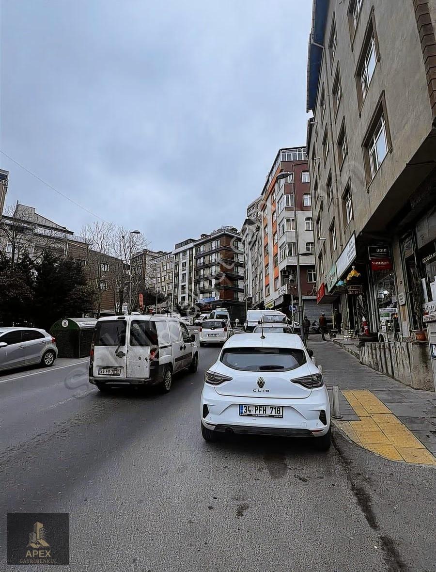 Kağıthane Yahyakemal Ana Cadde Yakın 2+1 - Görsel 31