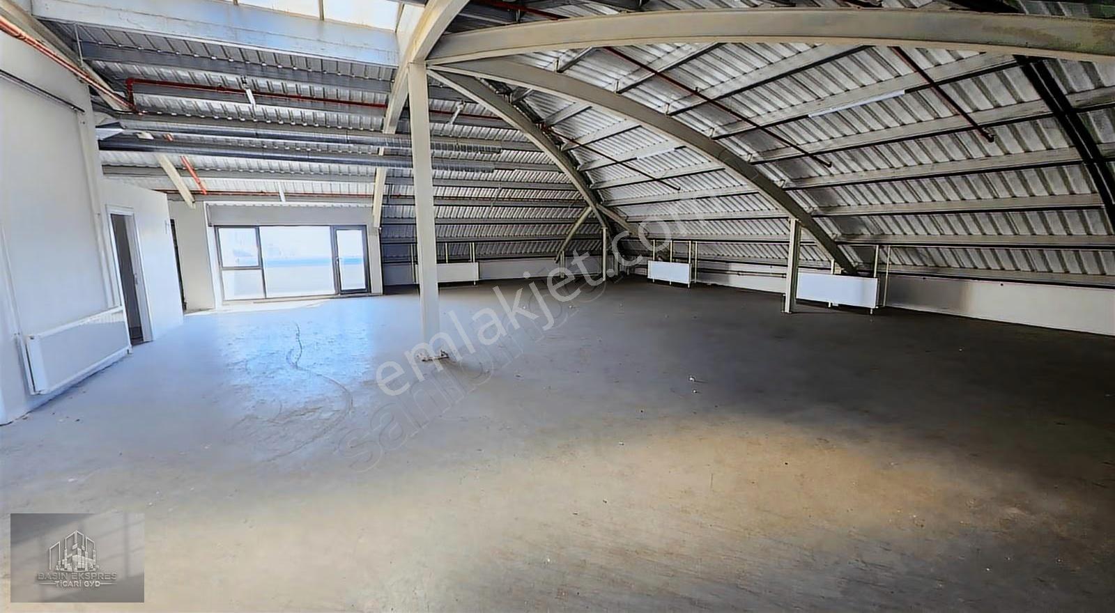 Sulyapıdan İskanli 700 M2 Yeni Binada İş Yeri Plaza Katı - Görsel 15
