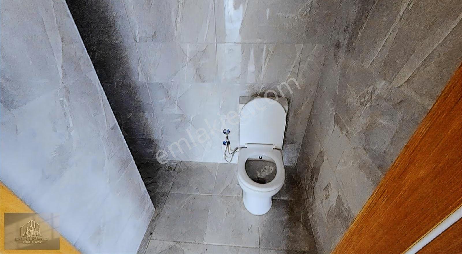 Sulyapıdan İskanli 700 M2 Yeni Binada İş Yeri Plaza Katı - Görsel 3