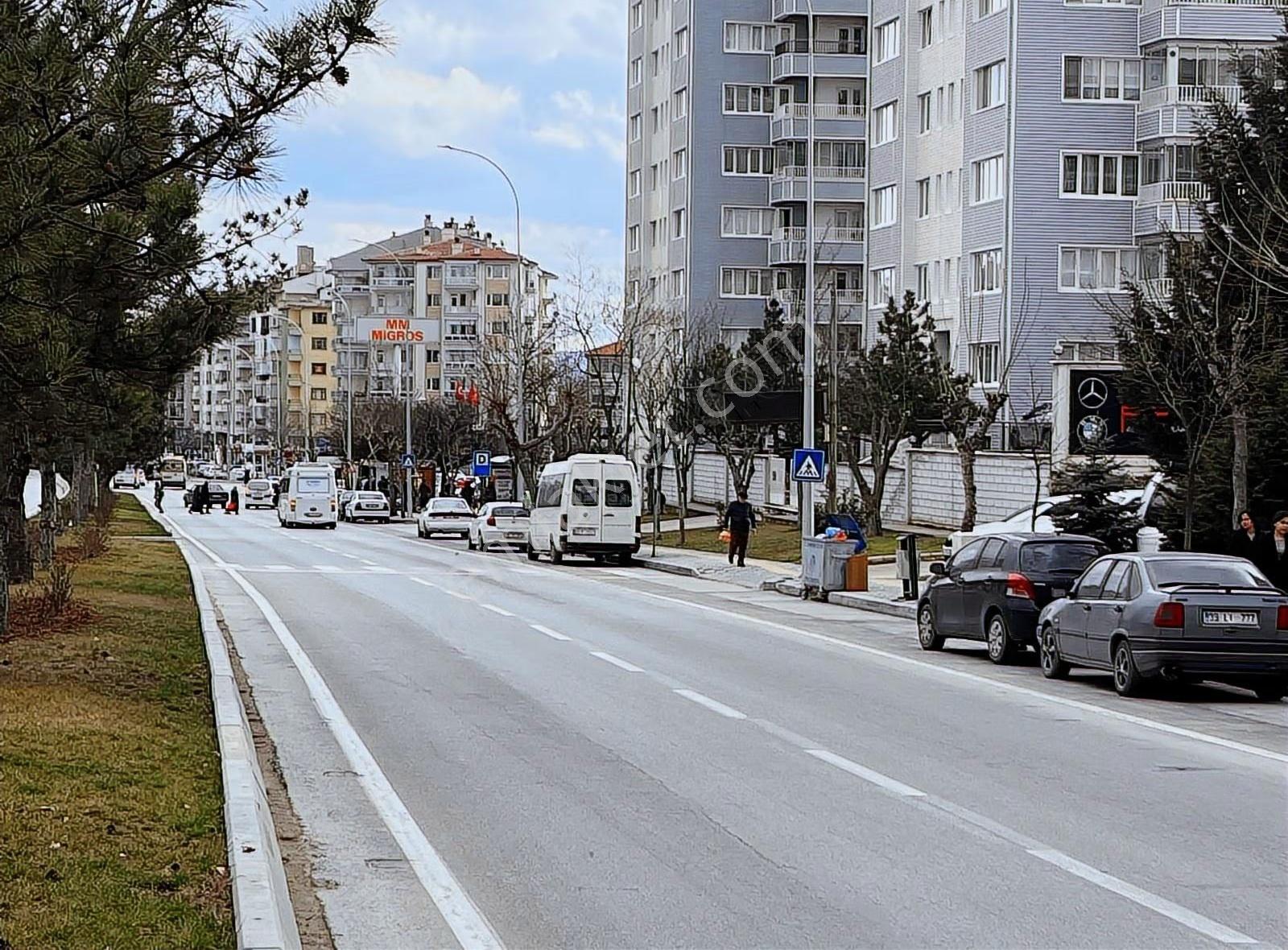 Adnan Menderes Bulvarı'nda 70m² Teraslı, 90m² 2+1 Satılık Daire - Görsel 33