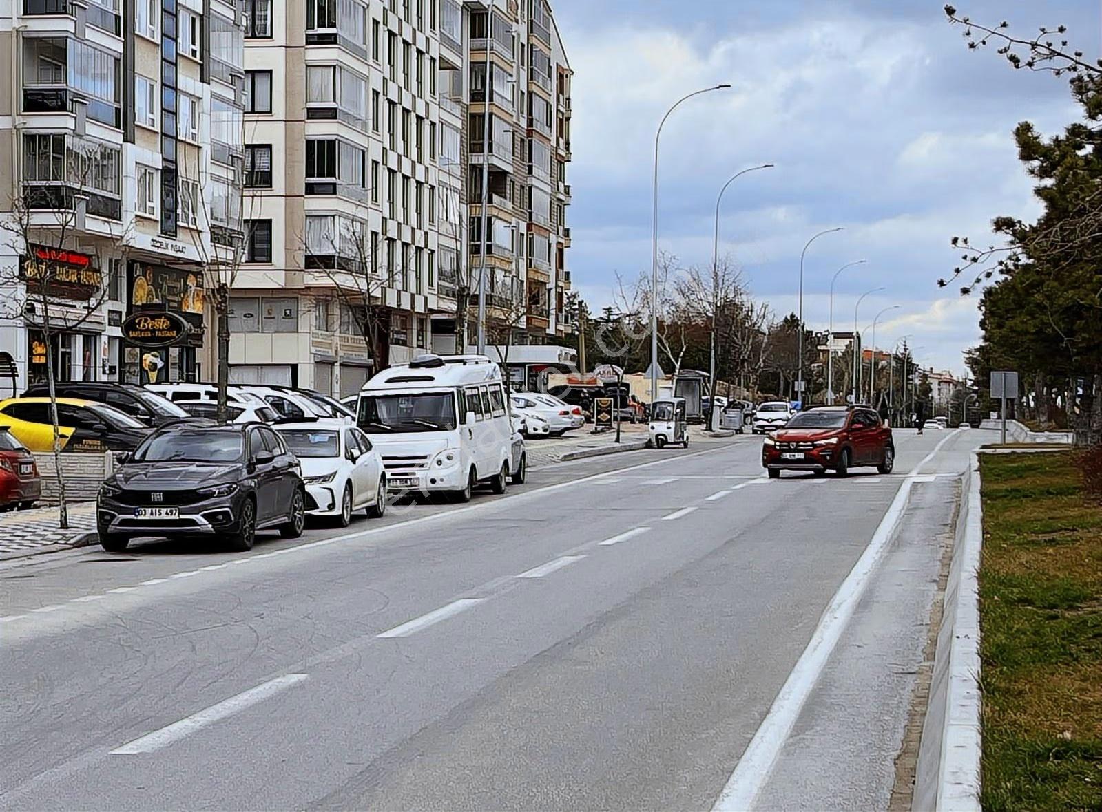 Adnan Menderes Bulvarı'nda 70m² Teraslı, 90m² 2+1 Satılık Daire - Görsel 7