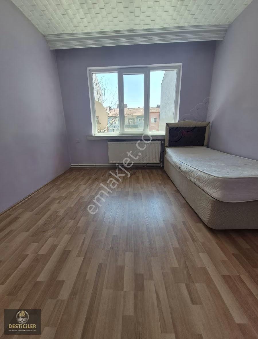 Hg-211 Emek Mah. Ertaş Tramvay Durağı Dibi 3+1 Kiralık Daire - Görsel 3