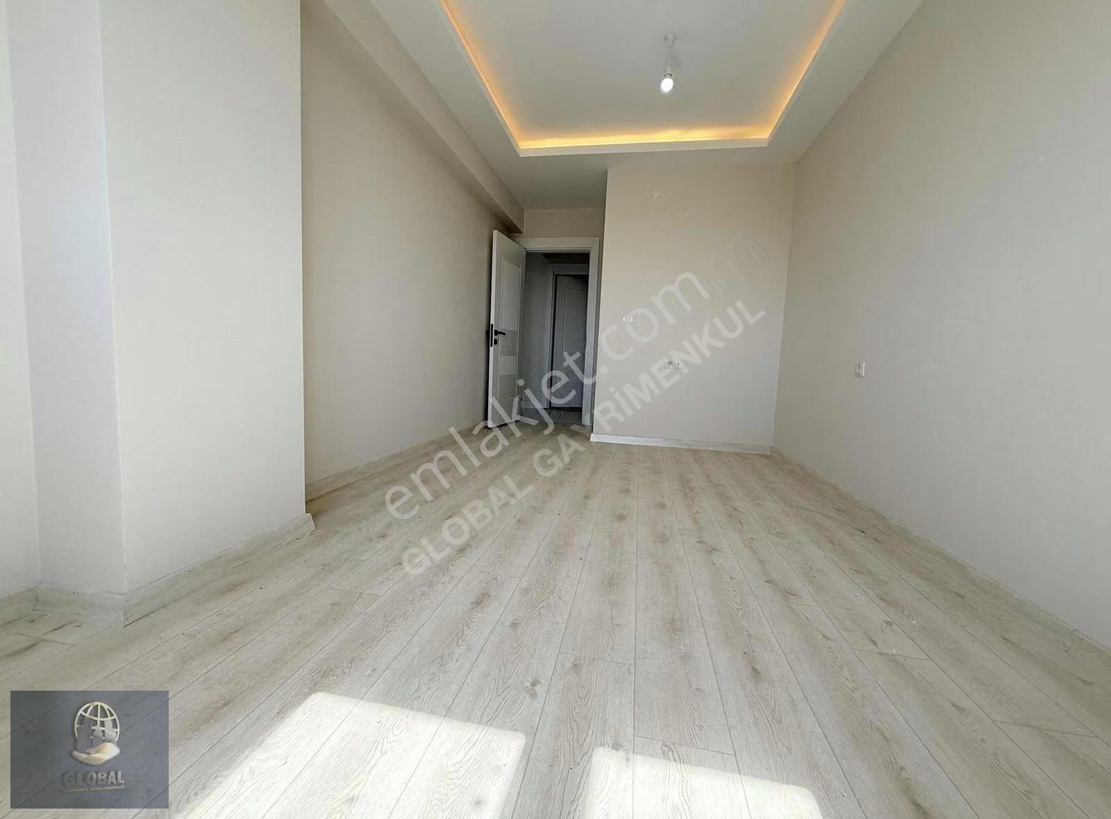 Havuzlu Güvenlikli Site İçi 2+1 Arakat Çift Balkon %80 Kredili - Görsel 13