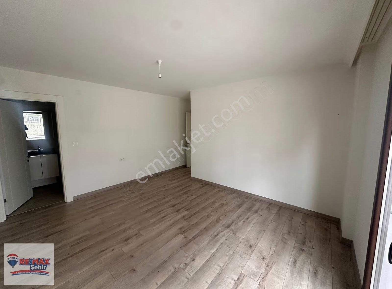 Remax Yalova Asude Vadi Evleri Satılık 3+1 Daire - Görsel 16