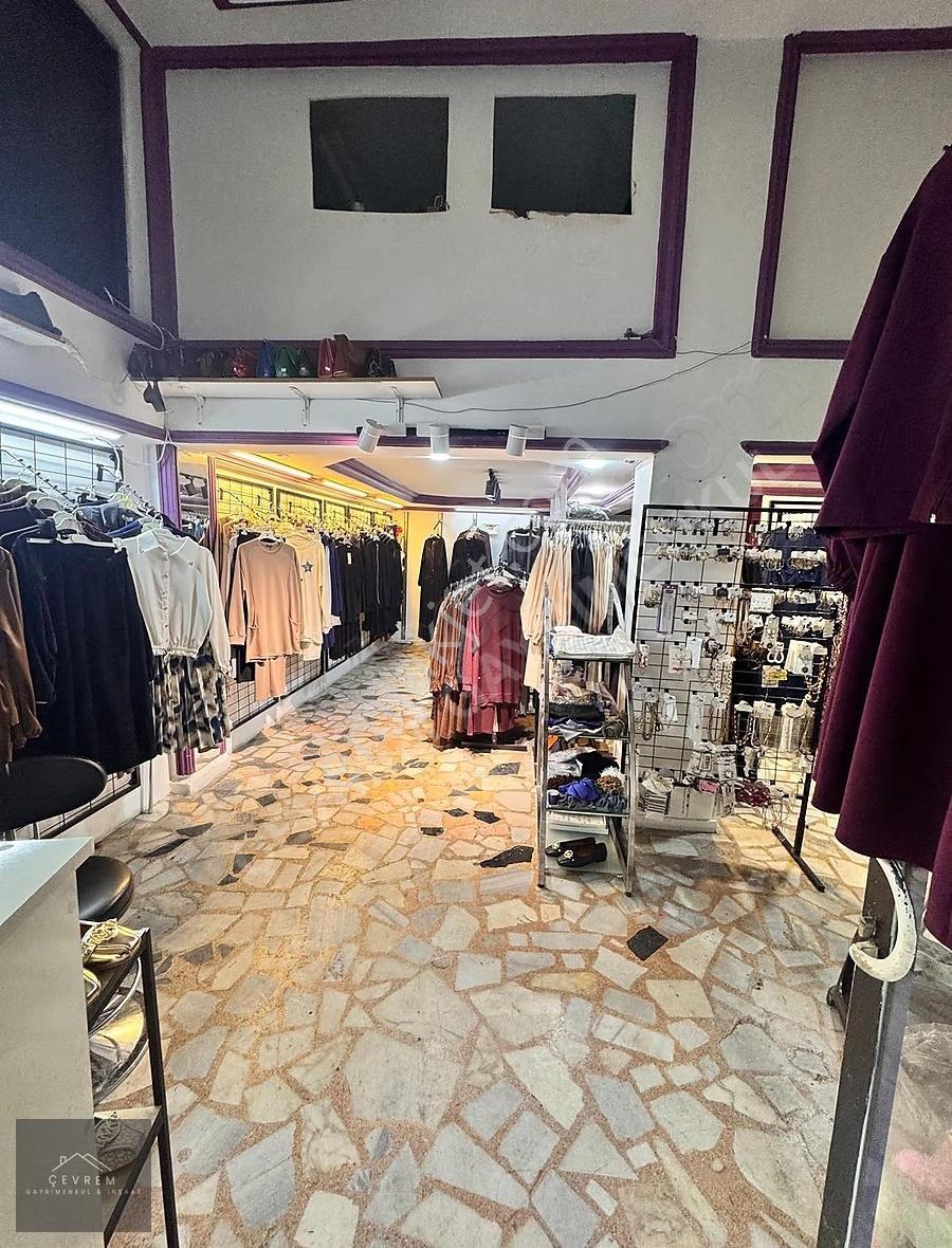 *çevrem* Kanarya'da Acil Devren Kiralık Bayan Giyim Mağazası - Görsel 9
