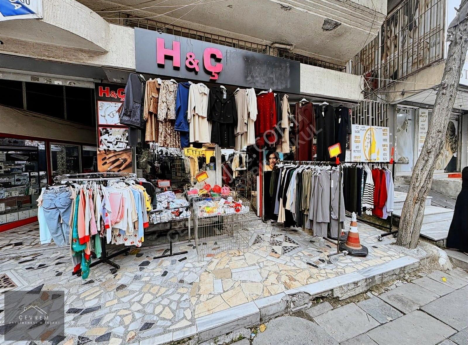 *çevrem* Kanarya'da Acil Devren Kiralık Bayan Giyim Mağazası - Görsel 16