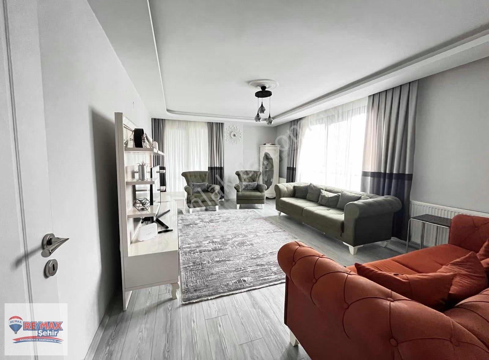 Re/max Şehir Yalova'dan Gaziosmanapaşa'da 3+1 Satılık Daire - Görsel 16