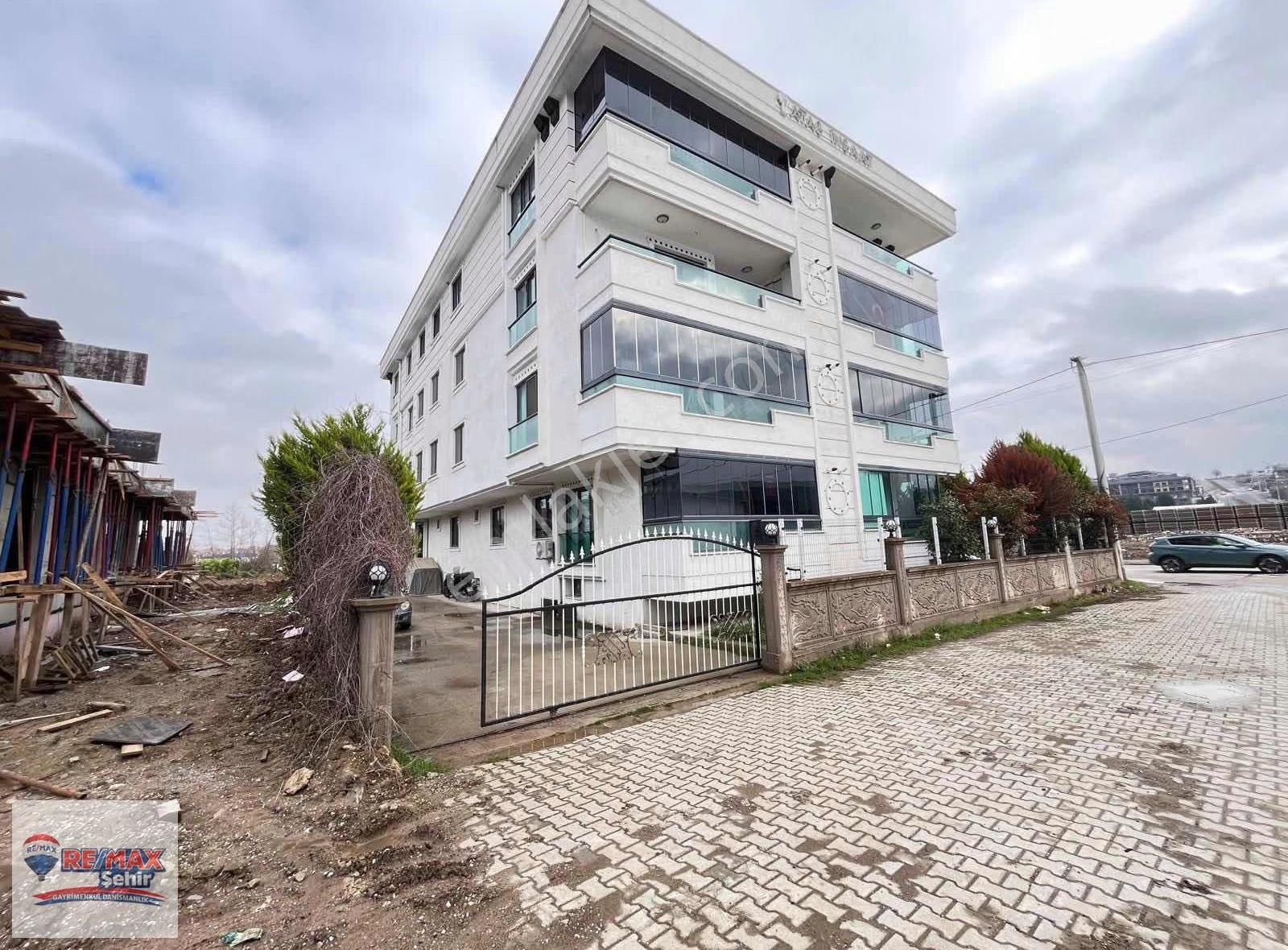 Re/max Şehir Yalova'dan Gaziosmanapaşa'da 3+1 Satılık Daire