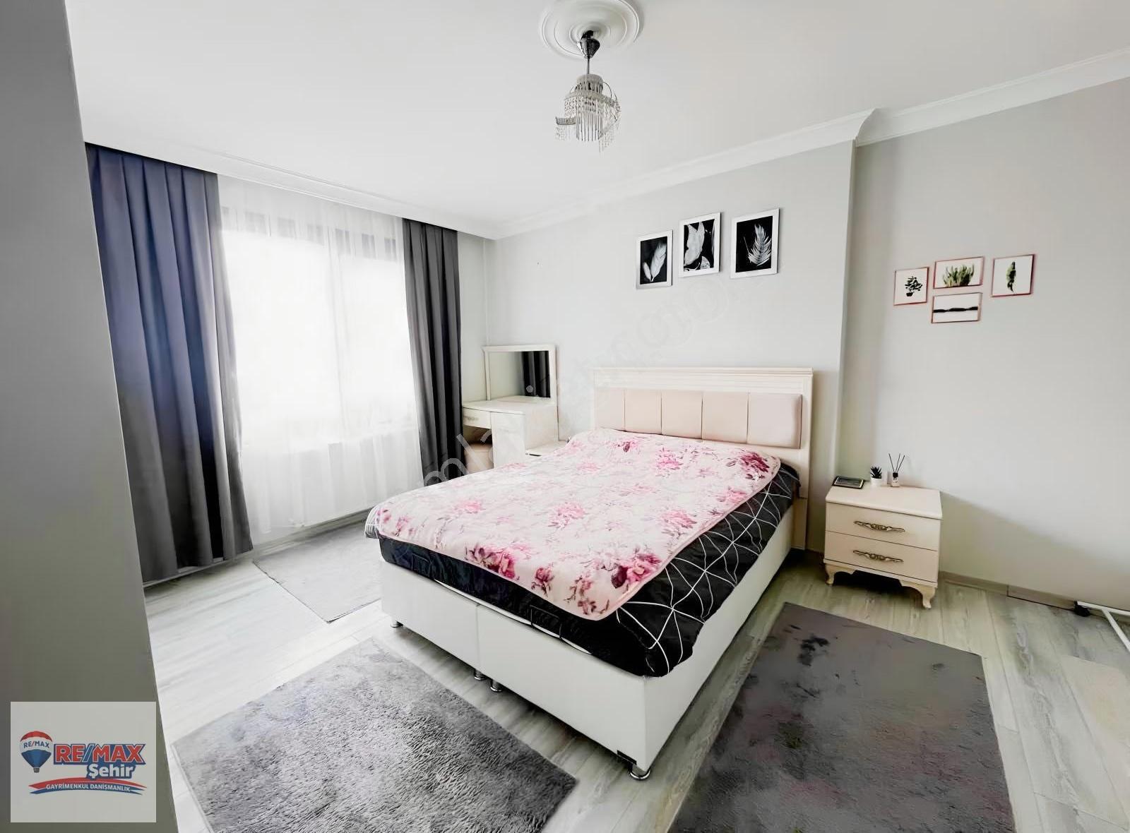 Re/max Şehir Yalova'dan Gaziosmanapaşa'da 3+1 Satılık Daire - Görsel 22
